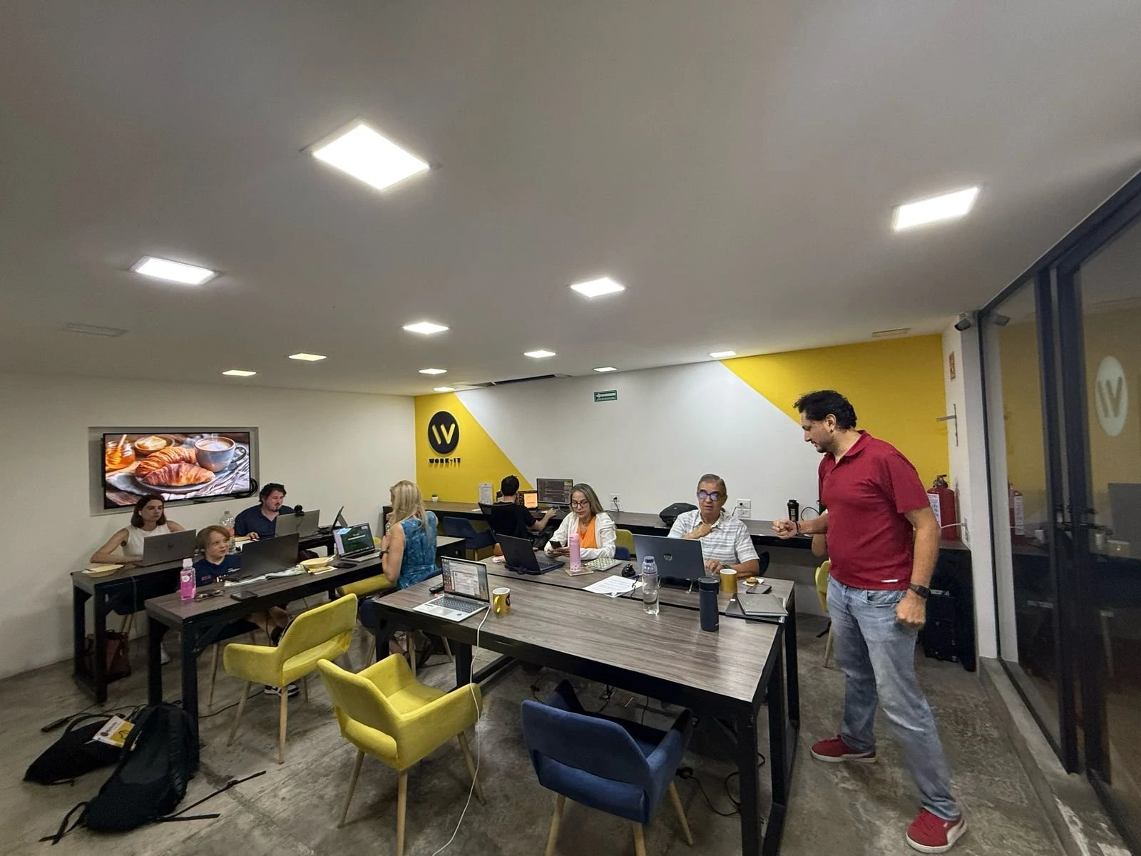 Foto: comunidad trabajando